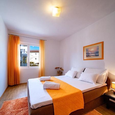 Apartments Lazaric Lopar Bagian luar foto