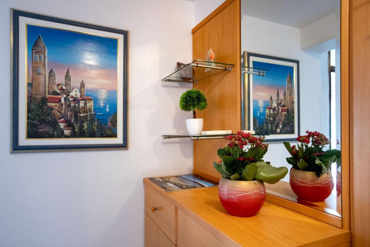 Apartments Lazaric Lopar Bagian luar foto