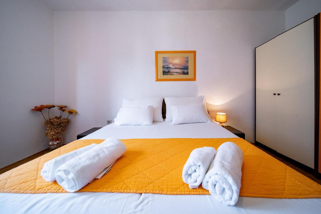 Apartments Lazaric Lopar Bagian luar foto